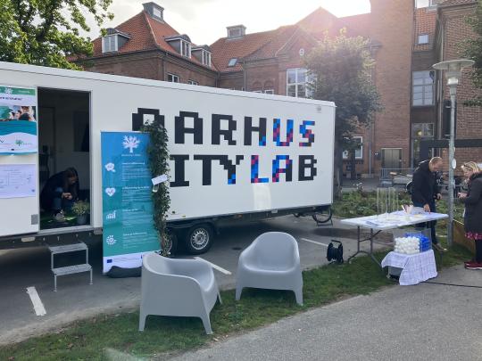 Find os ved Aarhus City Lab-vognen på Ingerslev Torv